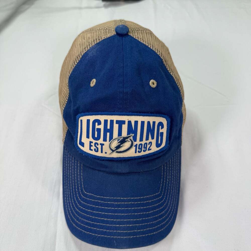 Tampa Bay Lightning NHL GTS Trucker Hat Cap Blue Tan Hockey
